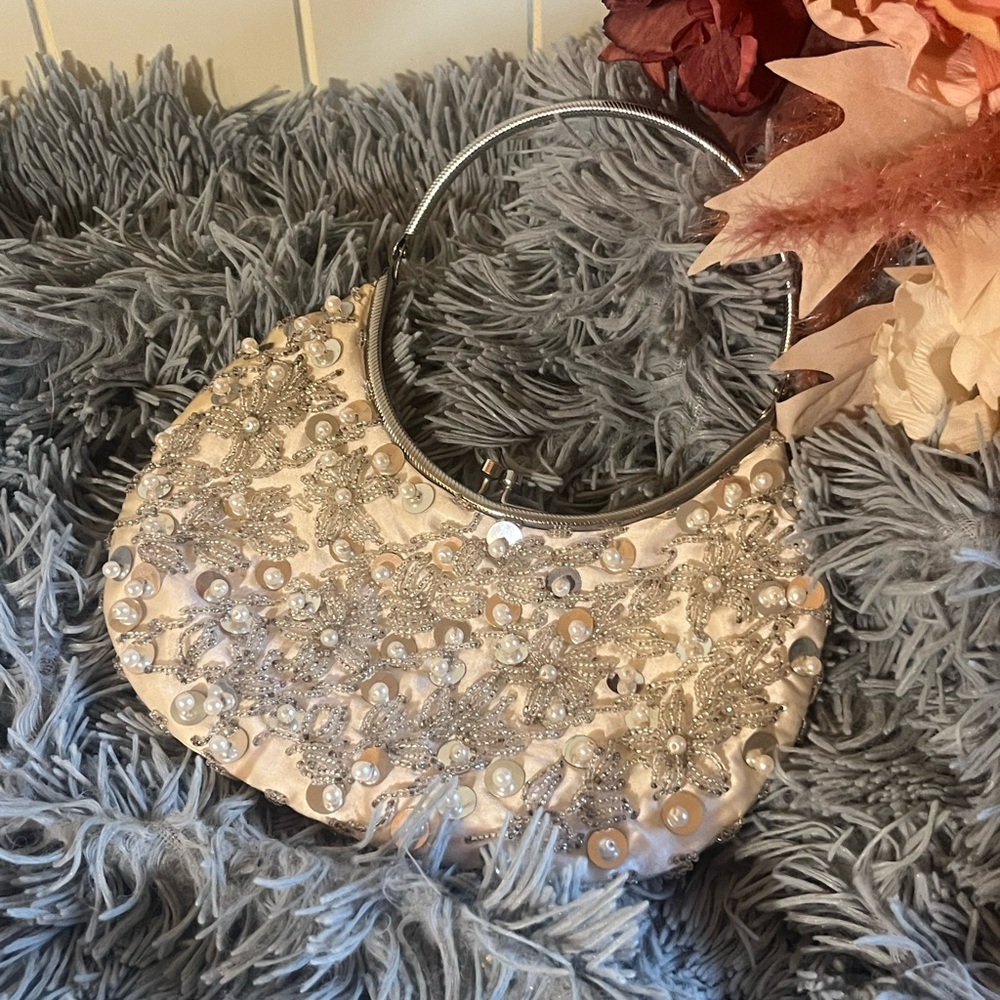 Vintage handmade Elegant Cream and Silver Embellished beaded Women's Clutch Bag